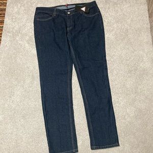 Be-Girl Women’s NWT Jeans Size 16 Inseam 32 Butt Lifter Dark Wash